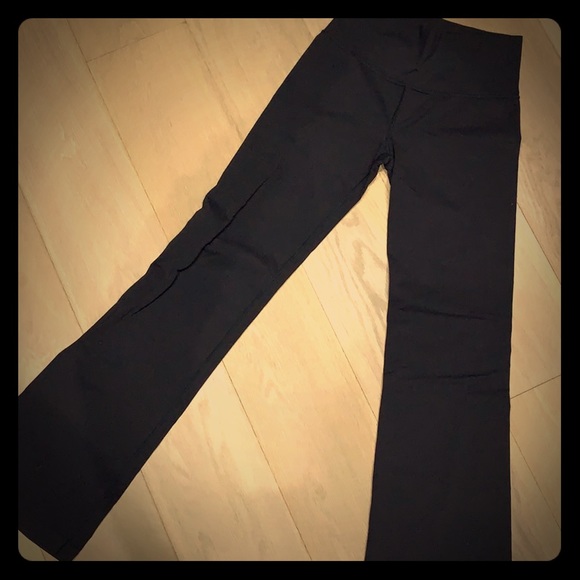 Lululemon yoga pants